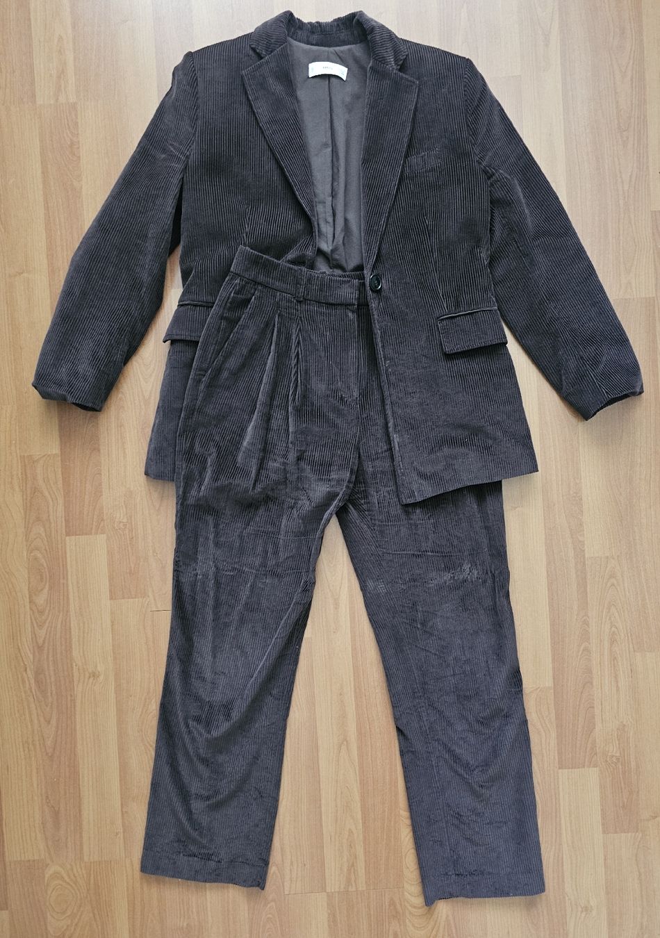 Mango Completi & Tailleur: Anzug XS – Usato da Basel venduto da Ina2211