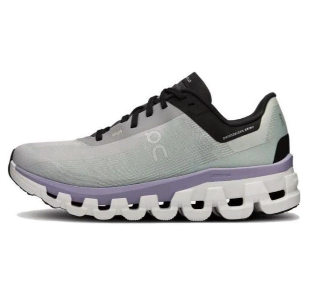 On Chaussures hommes: On Running Cloudflow 4 Grösse EU 38.5 neuwertig – Neuf (Voir description) à Zuerich par Koralle8