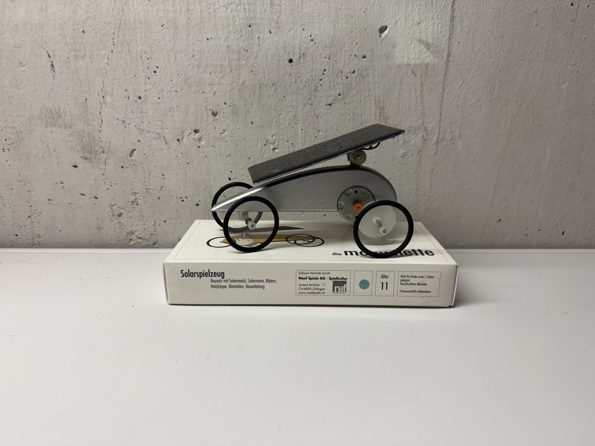 Naef Giocattoli: Naef die mouvelte Solarauto Bausatz – Usato da Basel venduto da good_forms 2