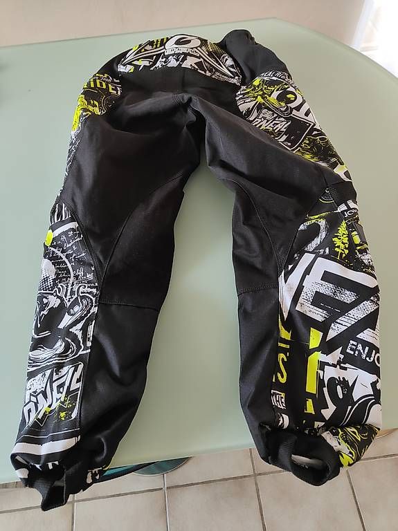 Pantaloni: Freerider 3/4 Hose oneill EU 40 – Usato da Leibstadt venduto da winterzeit2000 1