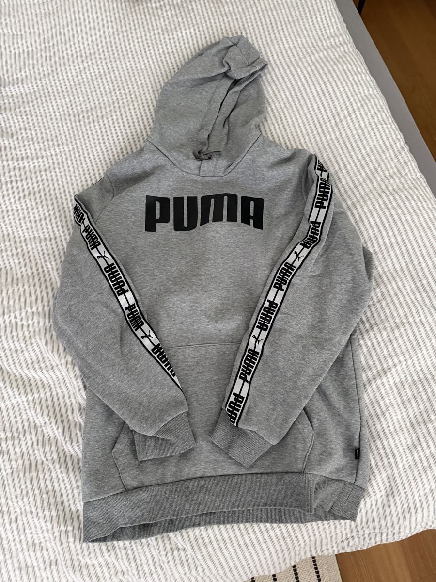 Puma Pullover & Sweatshirts: Puma Hoodie – Gebraucht aus Cham von leoniegrob