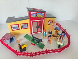 Playmobil Tierhandlung mit Zubehür guter Zustand