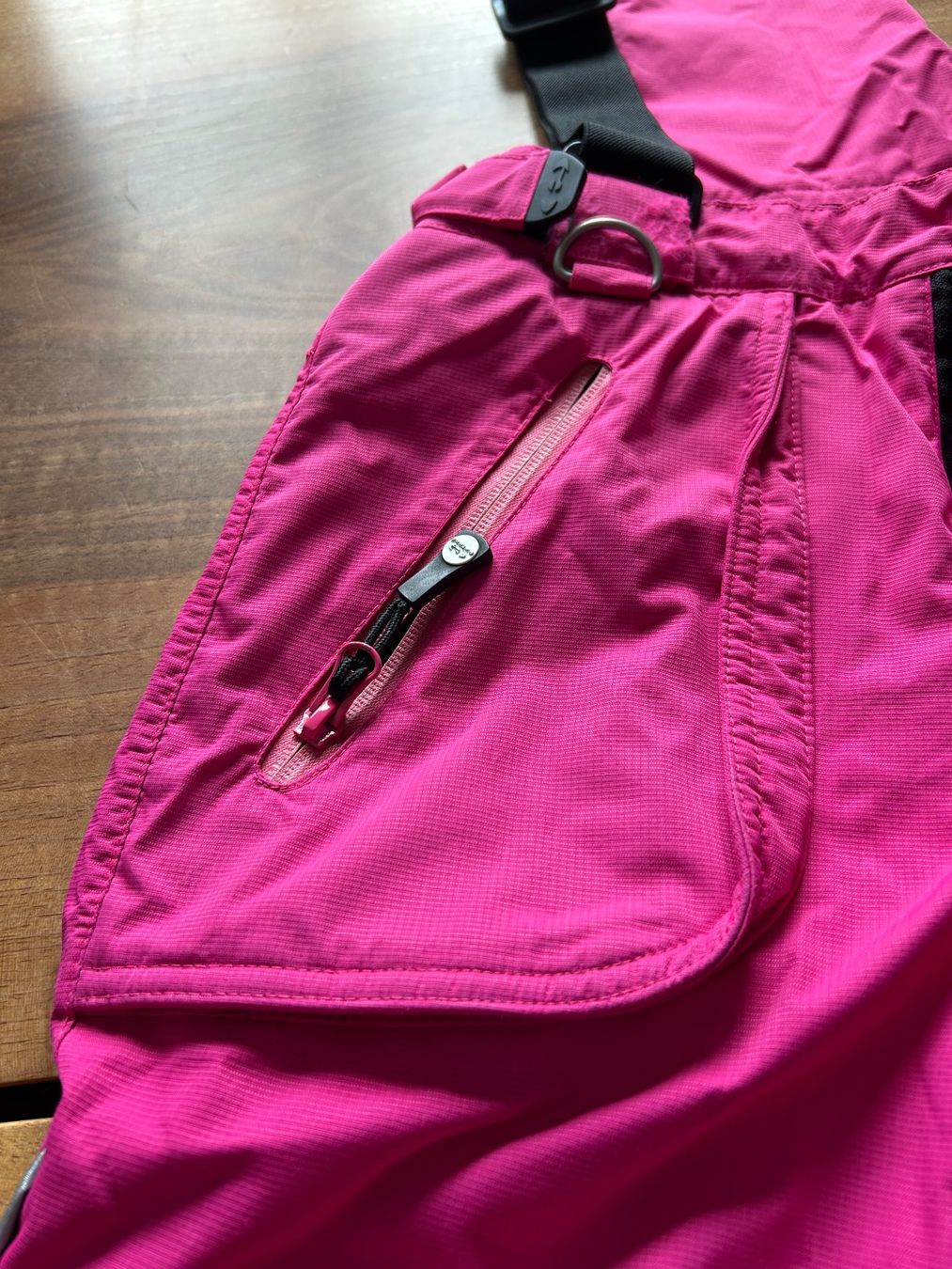 Pantaloni: Skihose rosa mit Trägern Grösse 140 – Usato da Schötz venduto da chousan 3