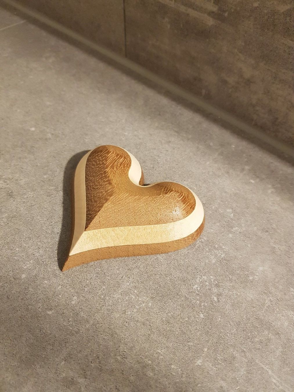 Articoli in legno: Herz aus Holz – Nuovo (secondo la descrizione) da Brunnen venduto da kent03