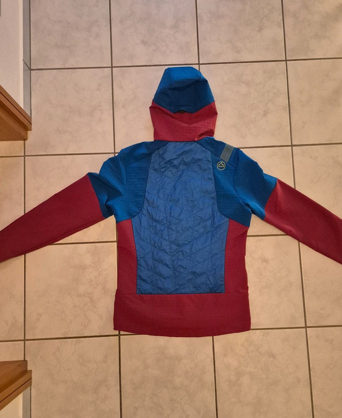 La Sportiva Giacche: La Sportiva light jacket [S] – Nuovo (secondo la descrizione) da Malvaglia venduto da ene_9rtl 1