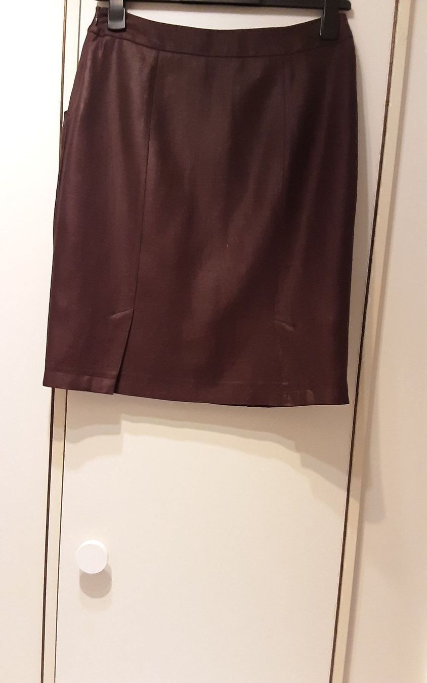 Max Mara Gonne: Max Mara jupe, M, lin, très bon état – Usato da Neuchâtel venduto da Virgule50 1
