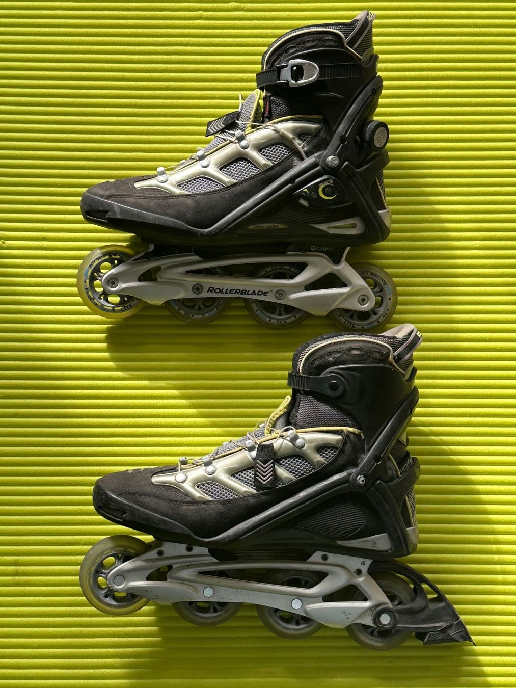 Pattini in linea & Pattini a rotelle: Rollerblade Inline Skates Gr. 46 82mm Rollen – Usato da Stallikon venduto da Rsiri