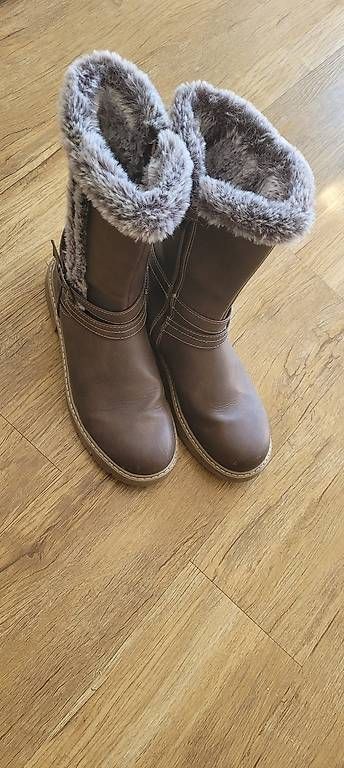 Scarpe per ragazze: Mädchen Stiefel Grösse 37 – Usato da Sempach venduto da pri_9ylm 1