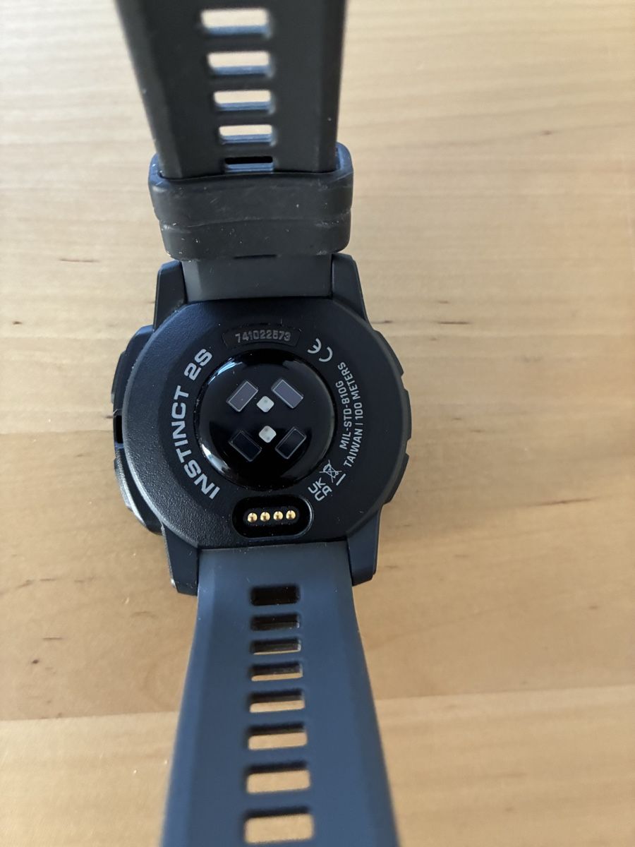 Garmin Smartwatch: Garmin Instinct 2s Solar – Gebraucht aus  von  4