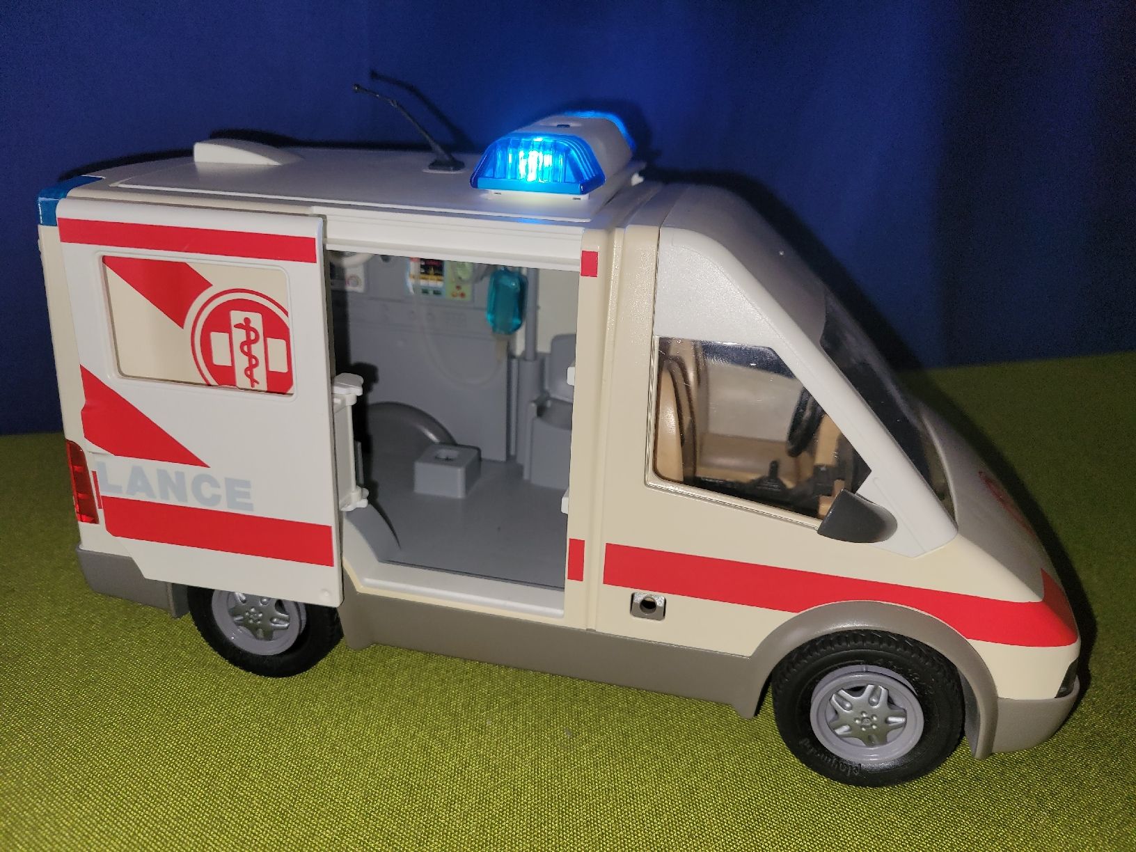 Playmobil Jouets: Playmobil Ambulance C8 – D'occasion à Aarberg par Fink010 2