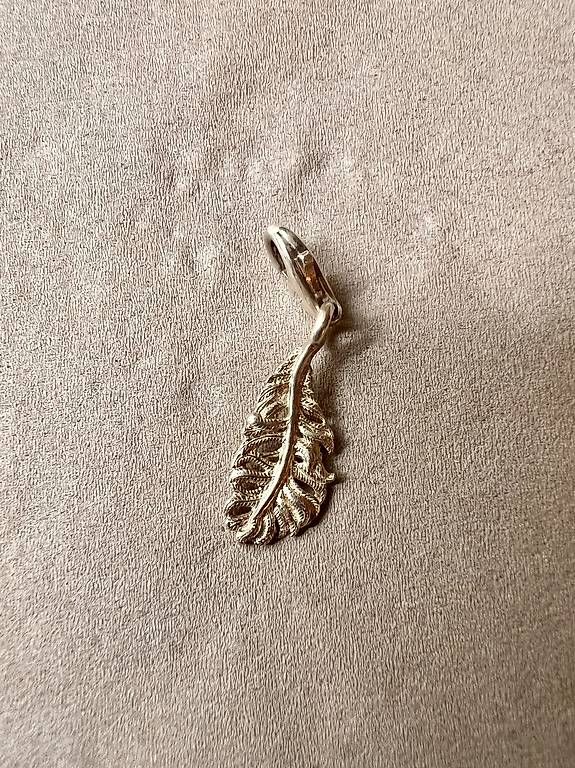 Thomas Sabo Ciondoli: Thomas Sabo Charm Anhänger – Usato da St. Niklausen LU venduto da Mimmi86