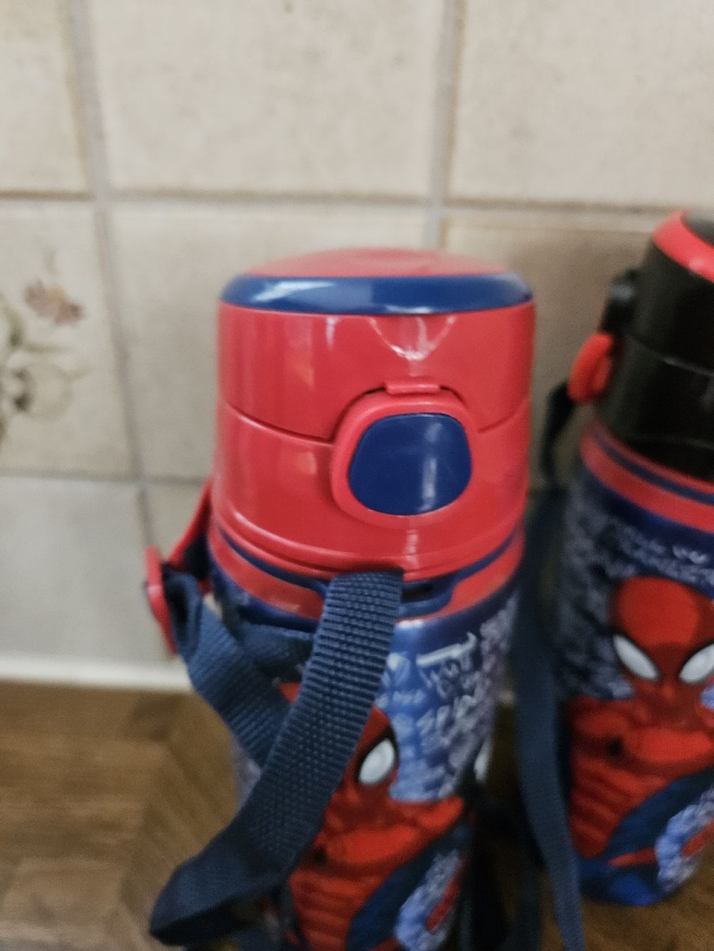 Borracce & Thermos: 2 Spiderman Kinder Thermoflaschen – Nuovo (secondo la descrizione) da Härkingen venduto da er_ha62 1