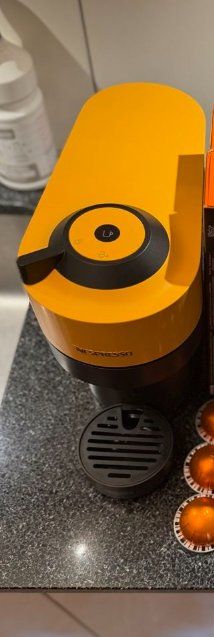 Nespresso Kaffeemaschinen & Espressomaschinen: Machine à café NESPRESSO Vertuo – Gebraucht aus Cordast von Ancm 1
