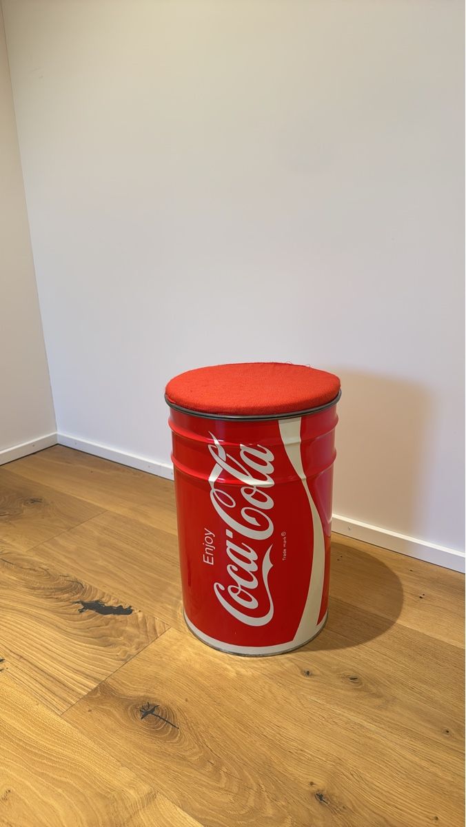 Sgabelli: Coca-Cola Hocker rot/weiss guter Zustand – Usato da Salenstein venduto da Oliver0808