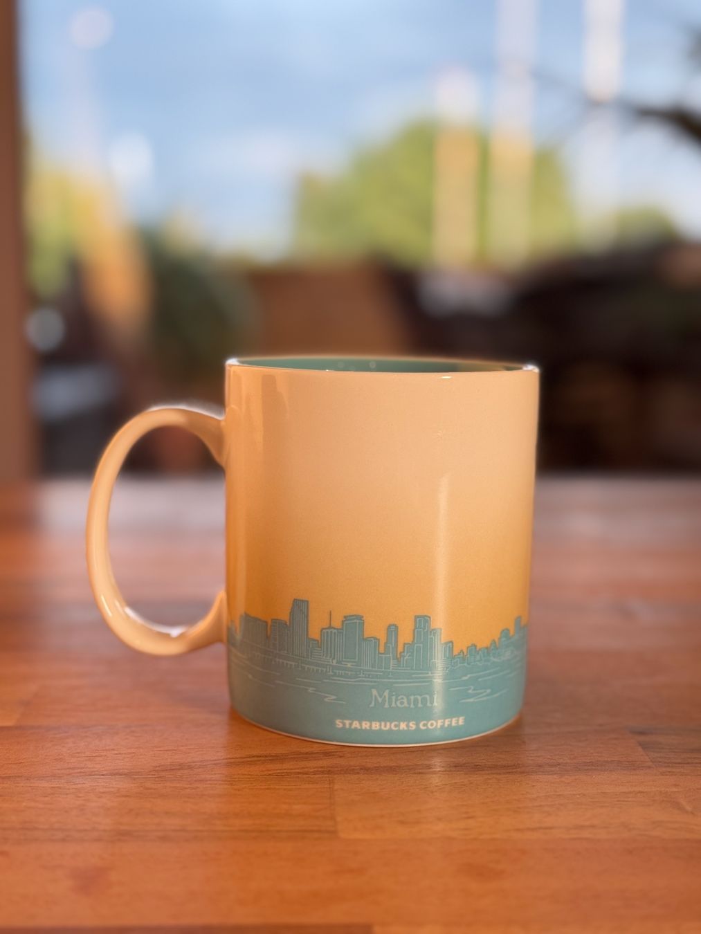 Starbucks Tassen: Starbucks-Tasse Icon, Miami – Gebraucht aus Höri von SebastianRe 1