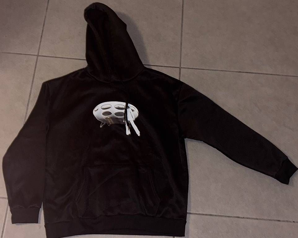 Pullover & Sweatshirts: sweet à capuche sans marque synthétique  – Gebraucht aus Confignon von meg_qb7b