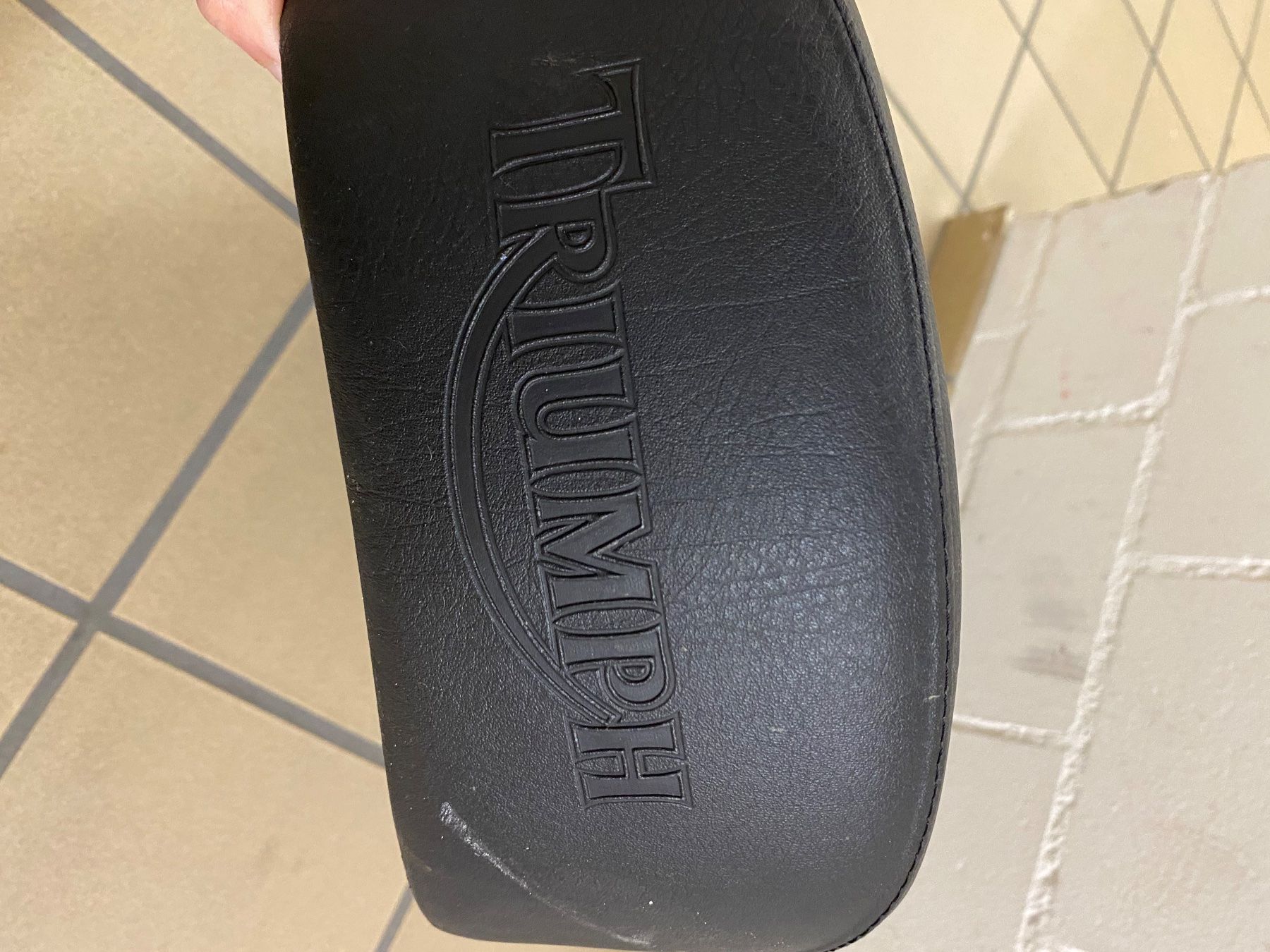 Triumph Tutti i ricambio per moto: Triumph Thunderbird Zubehör: Windschild, Sitz & Satteltasche – Usato da Winterthur venduto da livianina 1