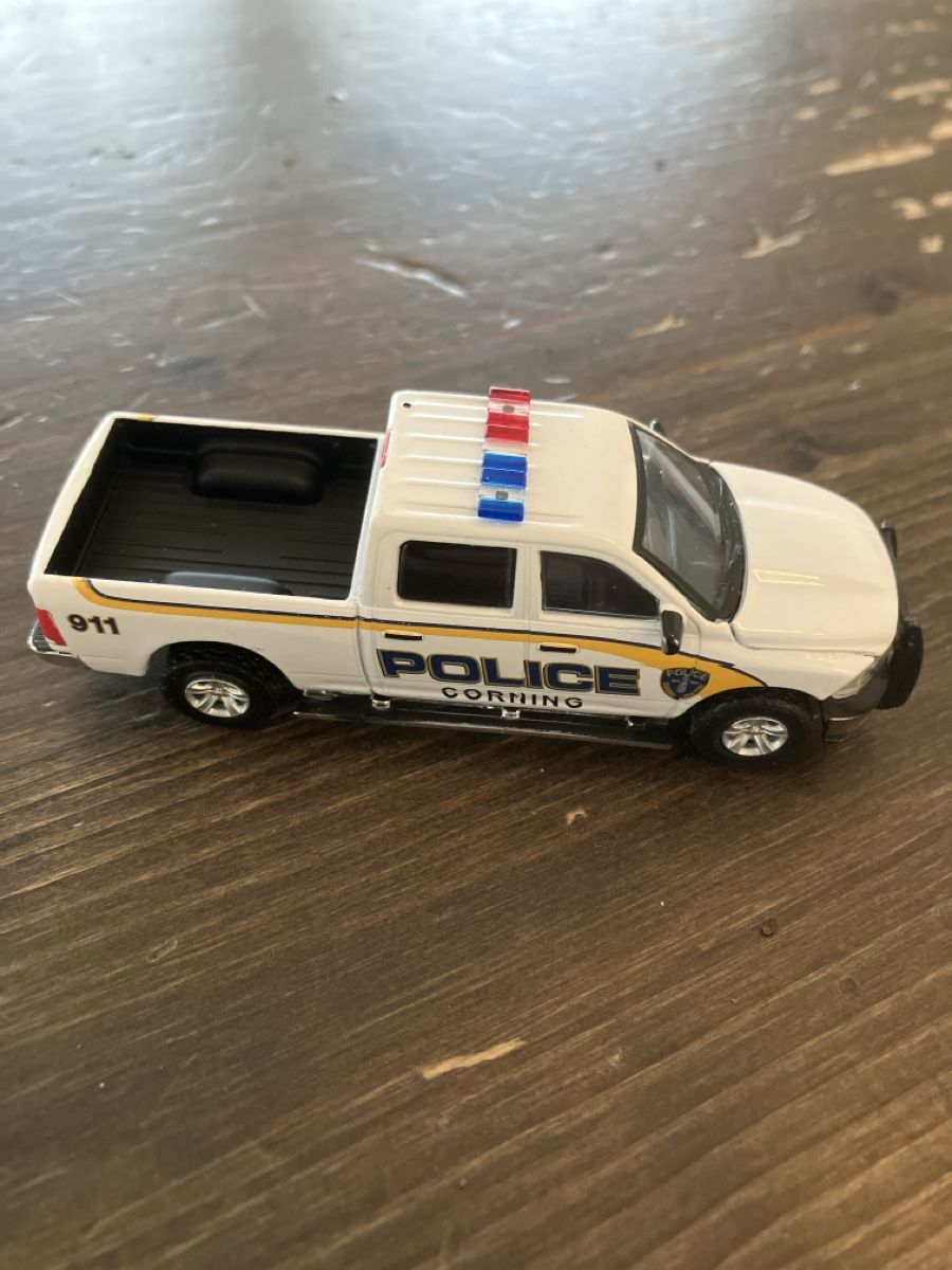 Dodge Modellini d'auto: Modellauto Polizei Dodge Ram 1500 weiss – Usato da Steffisburg venduto da muggenstutz31 3