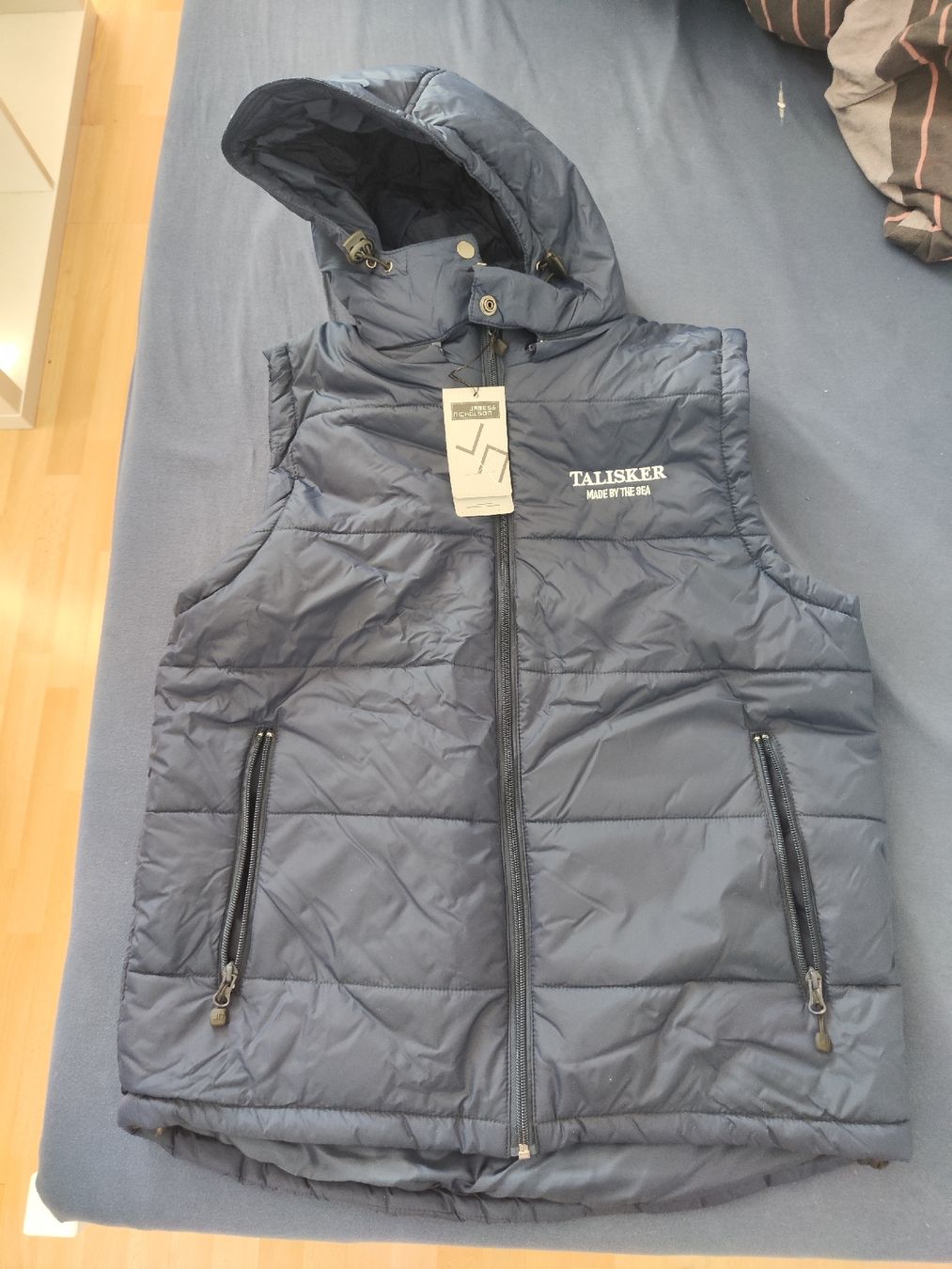 Gilets: Gilet – Neuf avec emballage d'origine à Effretikon par Jael.lo 1