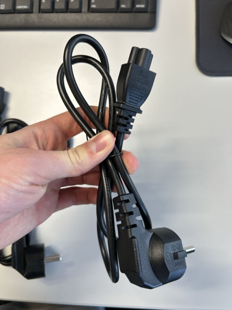 Cavi: Netzkabel C5 – Nuovo (secondo la descrizione) da Zürich venduto da oriix