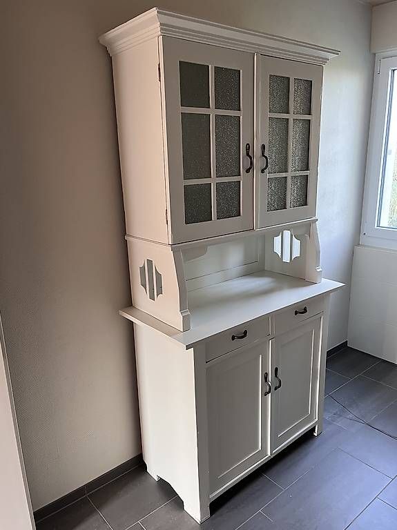 Büffets: Schöntes vintage Buffet mit Ornamentglas – Gebraucht aus Altenrhein von SiBlSG 2