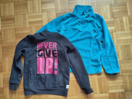1 Kapuzenpullover und 1 Thermopullover, Größe 152 für Mädche