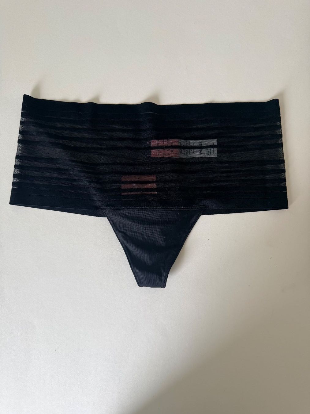 Hunkemöller Altra biancheria intima: HUNKEMÖLLER, String Strip INVISIBLE, Grösse S, Farbe Schwarz – Nuovo e nell'imballaggio originale da Rudolfstetten venduto da gst_g7xl