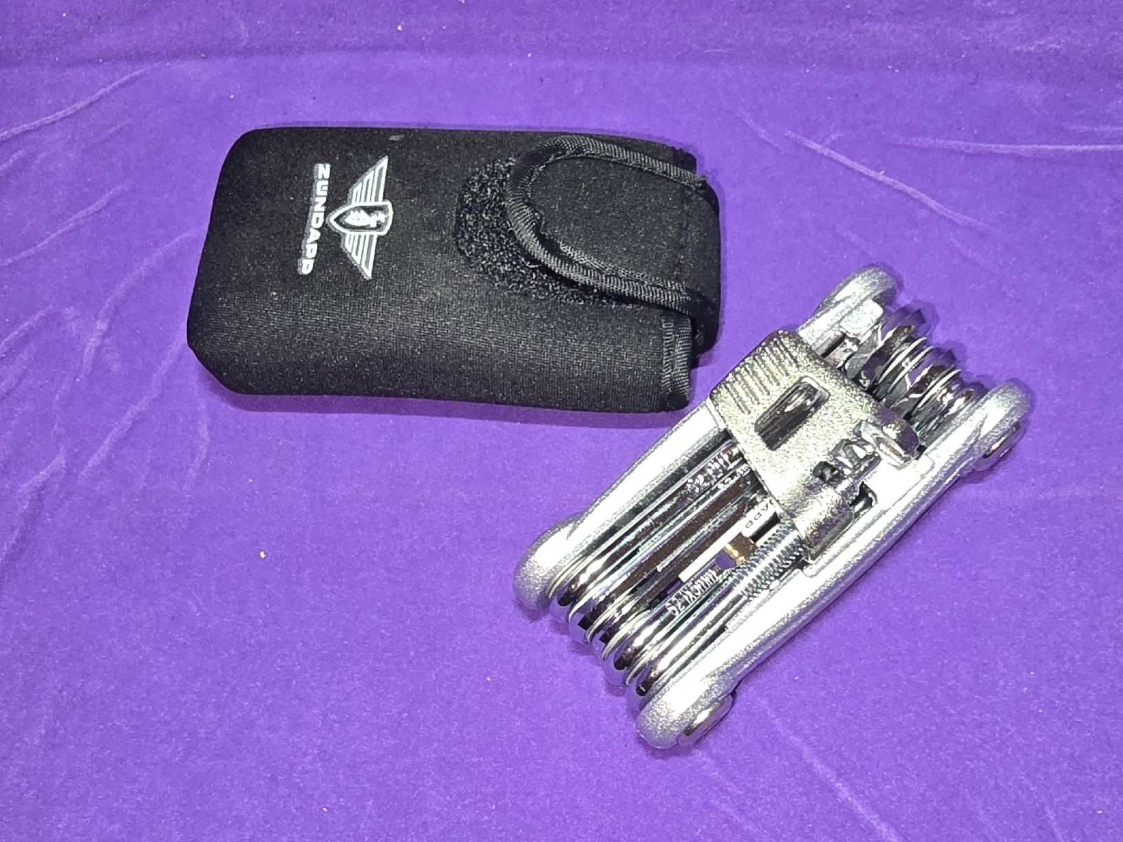 Zündapp Alle Werkzeuge: Zündapp Multitool inkl. Neoprentasche – Neu – Neu und originalverpackt aus Wangs von Restposten.Garage
