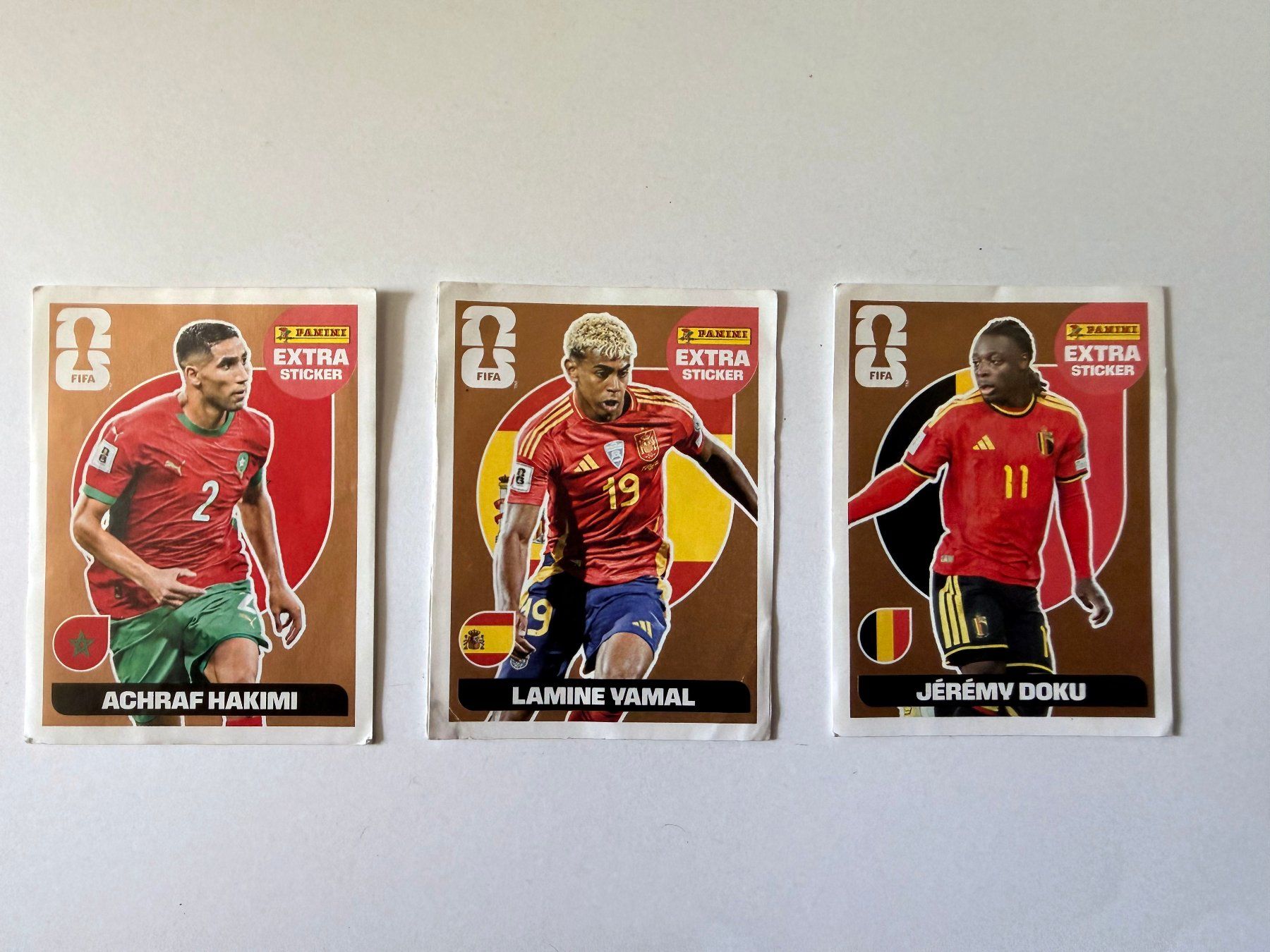 Panini Carte collezionabili: 3 Extra Sticker Panini 2026 Hakimi Yamal & Doku – Usato da Renens VD venduto da dmaurelab