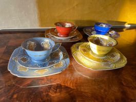 Antikes Sammlerset handbemalt mit Gold Applikationen 9 Expl.