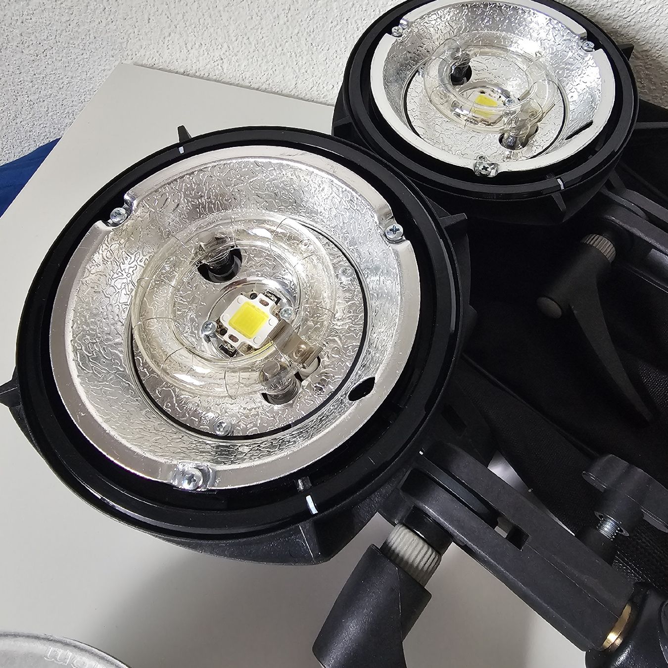 Elinchrom Flash: Elinchrom Quadra Hybrid Professional Lighting Kit Excellent – Usato da Matten b. Interl venduto da Vanilla8 2