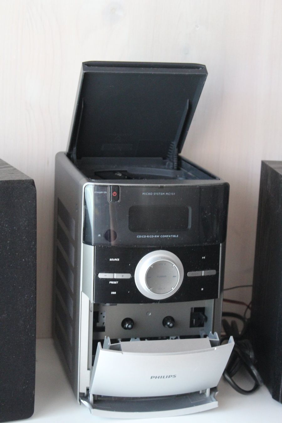 Philips Systèmes audio & multimédias: Philips MC151 Micro System Soundsystem / CD / Kassette – D'occasion à Ebertswil par Ricogoeritz 3