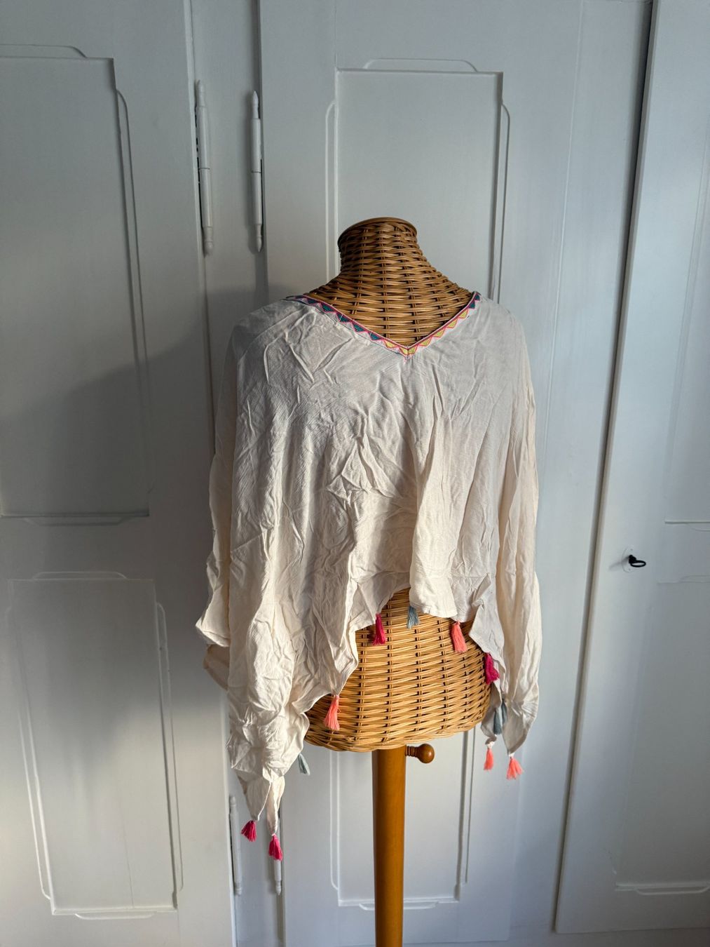 Tuniken: ACCESSORIZE - Aztec Poncho Oberteil L – Gebraucht aus Zürich von Diazaio 2