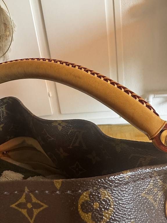 Louis Vuitton Taschen für Damen: Sac Louis Vuitton Artsy MM – Gebraucht aus Grandvaux von abbybe 4