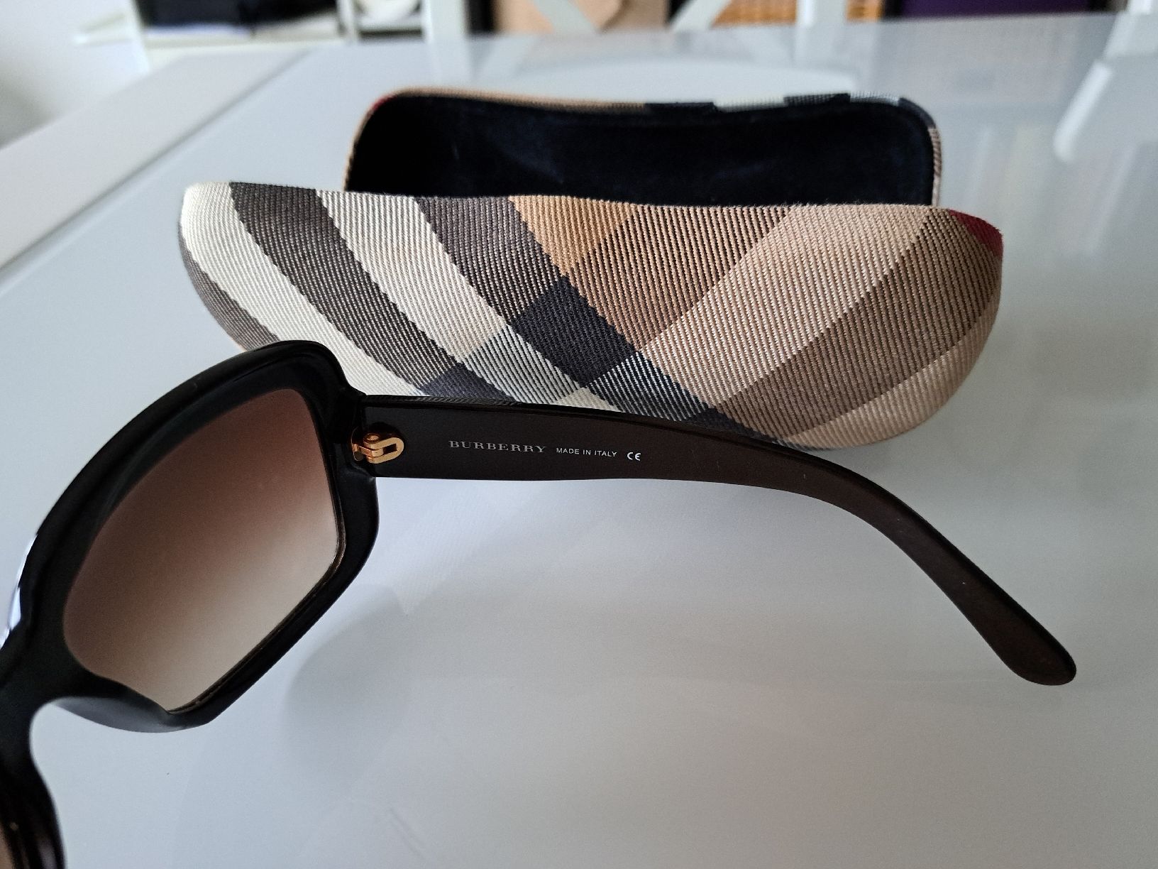 Burberry Occhiali & Lenti: Burberry Sonnenbrille – Usato da Taverne venduto da SelenaR. 3