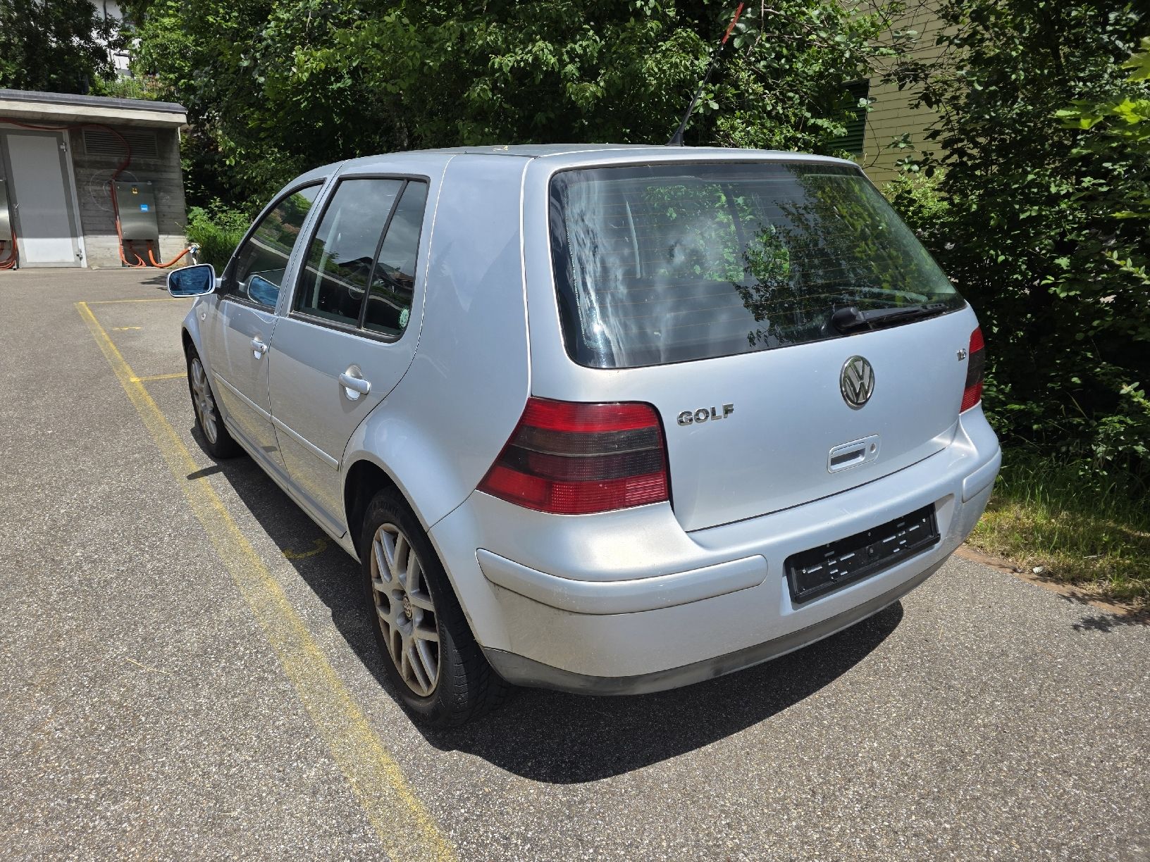 VW Autos: VW Golf 4  – Defekt aus Rüti ZH von Isa8630 2