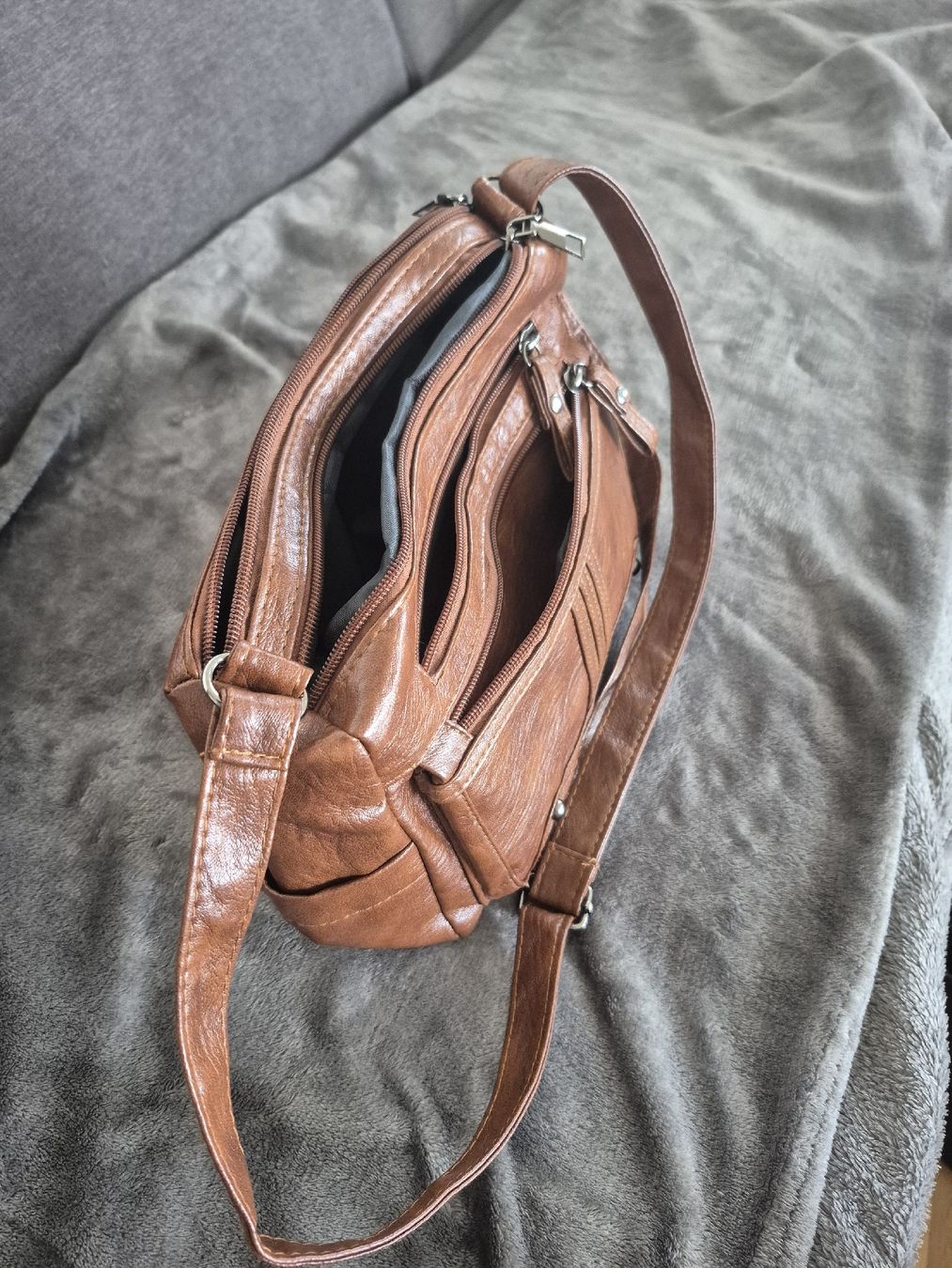 Borse da donna: Sac à main brun,avec plein de rangement  – Nuovo (secondo la descrizione) da GLAND venduto da Titus018 1