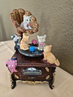 Spieluhr Grammophon mit Katzen Figuren