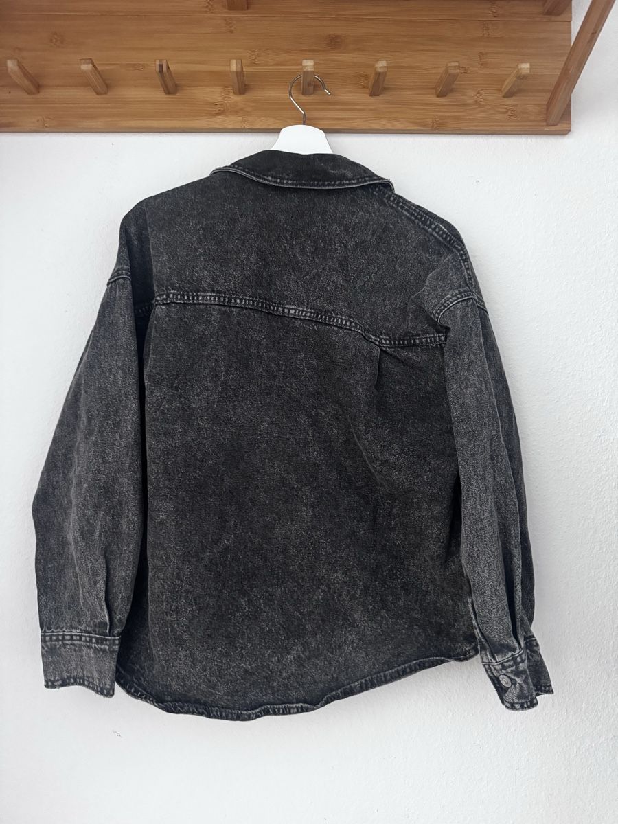 Giacche: Schwarze Jeansjacke, oversized, Gr. S – Usato da Emmenbrücke venduto da j_16 1
