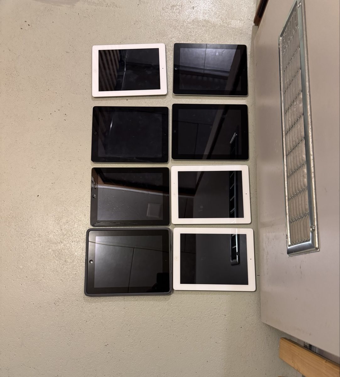 Apple Tablet PC:     Konvolut: 41 Apple iPads  – Defekt aus Adliswil von Busys 4
