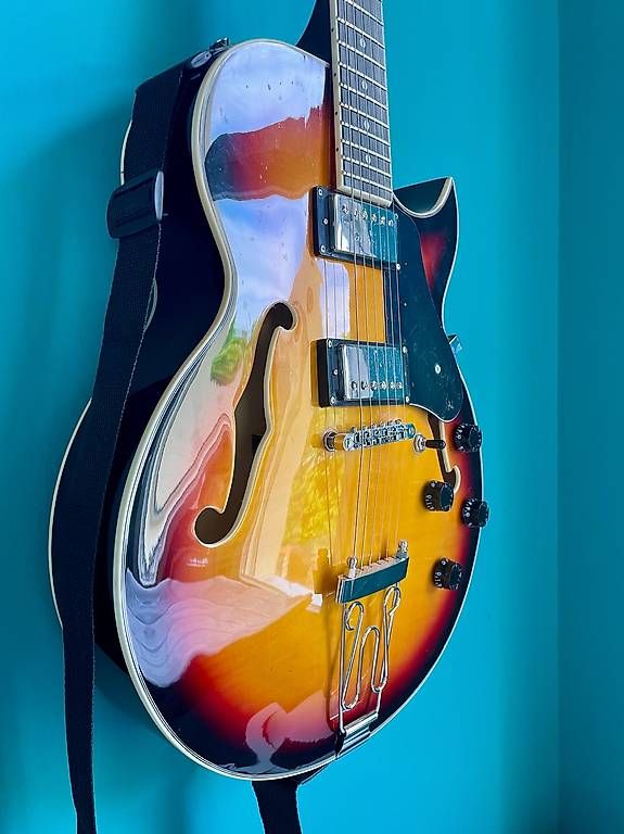 Musikinstrumente: Gear4music Jazz E-Gitarre Sunburst – Gebraucht aus Chur von Tenorio 1