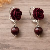 Filigrane Edelstahl-Ohrringe mit gehäkelter Rose & Perle