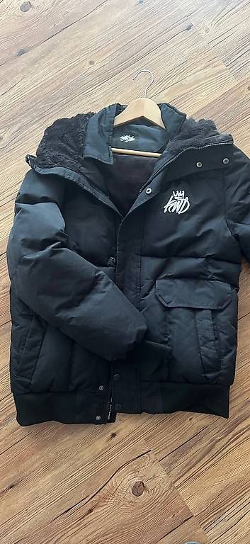 Giacche: Winterjacke Gr. L, Kings will Dream – Usato da Balsthal venduto da Helvetai