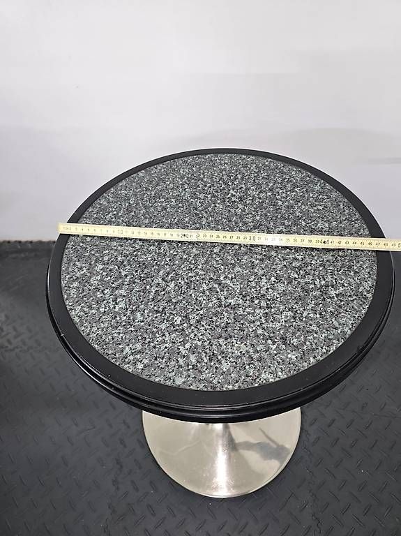 Tische: Tables design lounge inox  2 dimensions – Gebraucht aus Salgesch von can_s9gm