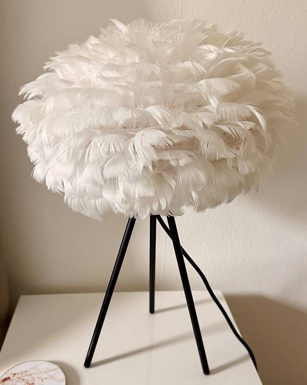 Lampes: UMAGE Eos Tischleuchte, weiss – D'occasion à Kilchberg ZH par yoa_7ndh 2