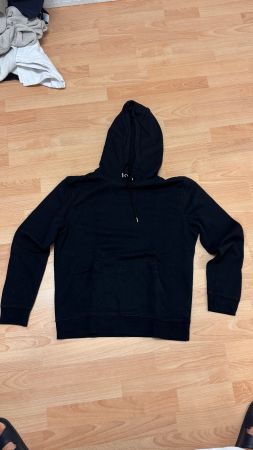 Schwarzer Kapuzenpullover Gr. L für den Herbst/Winter 🍂