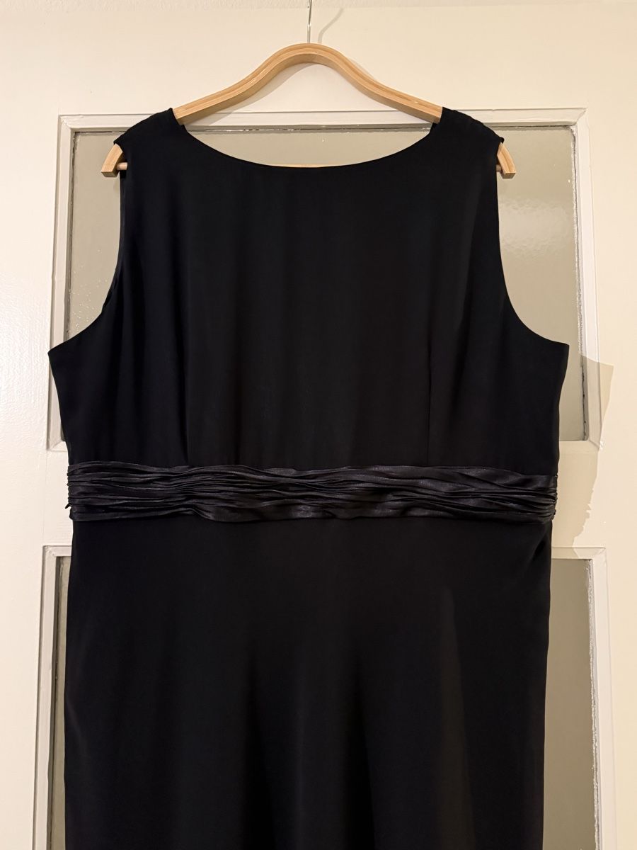 Robes: Schwarzes Kleid, Grösse 50/52 – Neuf (Voir description) à Basel par zukk_ 4