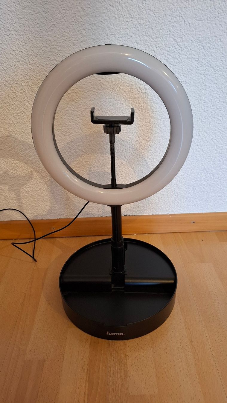 Hama Lampade: Hama SpotLight FoldUp Ringleuchte – Usato da Wallisellen venduto da fre_fnc7 1