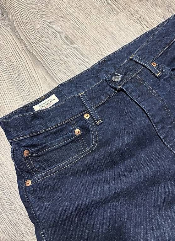 Jeans: Jeans Lévis 502 – D'occasion à Cheseaux-Lausanne par mad_mnv2 1
