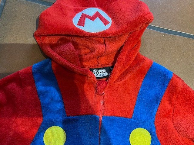 Pigiama & Simili: Pyjama/Hausanzug Super Mario Grösse 14A – Usato da Rechthalten venduto da Cheech2